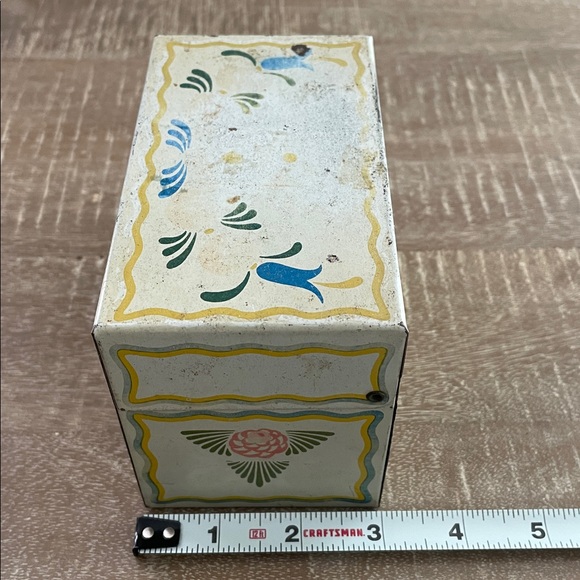 Vintage Tin Recipe Box with Blue & Pink Floral Design, Some Wear - Picture 9 of 9